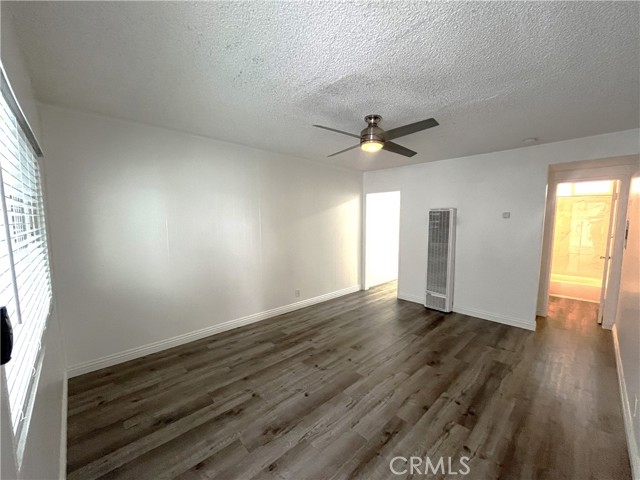12926 Doty Avenue, Hawthorne CA: https://media.crmls.org/medias/76e25a18-d906-4981-babe-ea6718914463.jpg