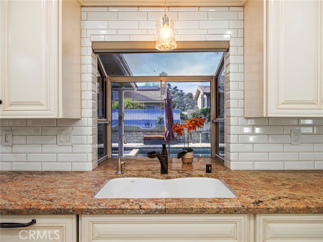 Detail Gallery Image 14 of 39 For 28625 Victoria Rd, Castaic,  CA 91384 - 3 Beds | 2/1 Baths
