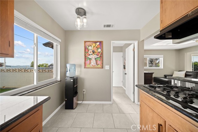 1258 Holly Lane, Calimesa CA: https://media.crmls.org/medias/76e362fd-cb20-4dc3-9d9c-4faf25160837.jpg
