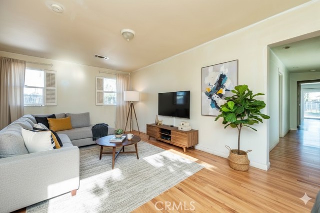 Detail Gallery Image 6 of 26 For 4912 Elizabeth, Baldwin Park,  CA 91706 - 3 Beds | 1/1 Baths