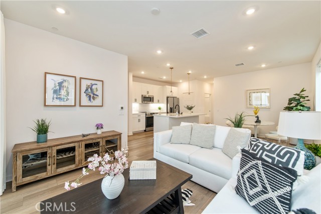 Detail Gallery Image 12 of 46 For 136 Ruby Rd, Rancho Mission Viejo,  CA 92694 - 3 Beds | 2/1 Baths