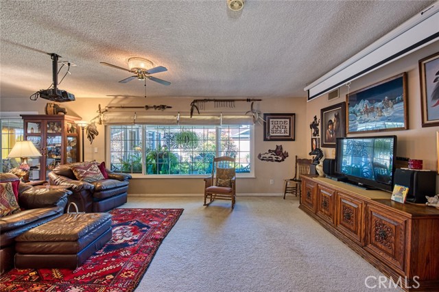 Detail Gallery Image 5 of 20 For 2661 W Chanticleer Road, Anaheim,  CA 92804 - 3 Beds | 2/1 Baths