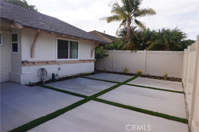 Detail Gallery Image 13 of 32 For 19602 Roderick Ln, Huntington Beach,  CA 92646 - 4 Beds | 2 Baths