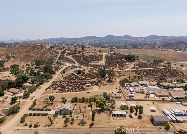 31755 Country Haven Lane, Menifee CA: https://media.crmls.org/medias/76e48f5b-b6f8-4813-824a-2cdc0eabd5b5.jpg