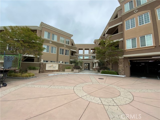 2750 Artesia Boulevard, Redondo Beach, California 90278, 1 Bedroom Bedrooms, ,1 BathroomBathrooms,Residential,Sold,Artesia,PV24116528