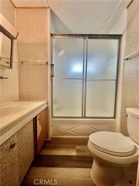 880 N Lake Street, Hemet CA: https://media.crmls.org/medias/76e52c96-02ac-41e2-9349-33dd67dffeb8.jpg