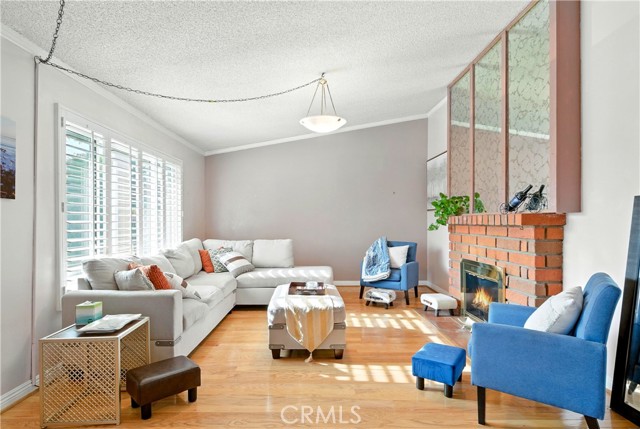 11811 La Serna Drive, Whittier CA: https://media.crmls.org/medias/76e66785-41f4-4f8f-aadb-da535ecbbc03.jpg