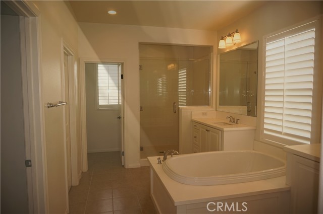 Detail Gallery Image 14 of 22 For 62 Barnes, Tustin,  CA 92782 - 4 Beds | 3 Baths