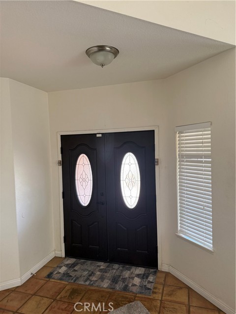 Detail Gallery Image 3 of 24 For 3344 S North Shore, Ontario,  CA 91761 - 4 Beds | 2/1 Baths