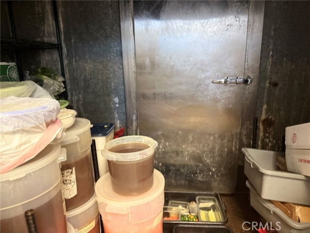 1327 W 18th Street, Merced, California 95340, ,Business Opportunity,For Sale,1327 W 18th Street,CRMC25154176