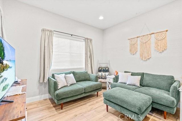 28 Via Terrano, Rancho Santa Margarita CA: https://media.crmls.org/medias/76ea6d3e-d5a3-4811-9aa5-e491fac2a31f.jpg