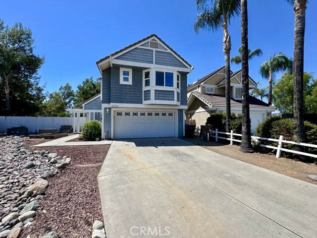 Detail Gallery Image 2 of 42 For 23775 Five Tribes Trl, Murrieta,  CA 92562 - 4 Beds | 2/1 Baths