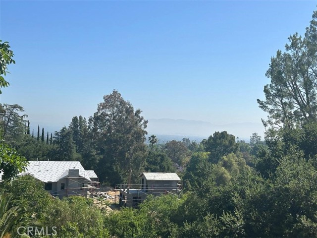 Detail Gallery Image 3 of 7 For 5075 Hood Dr, Woodland Hills,  CA 91364 - – Beds | – Baths