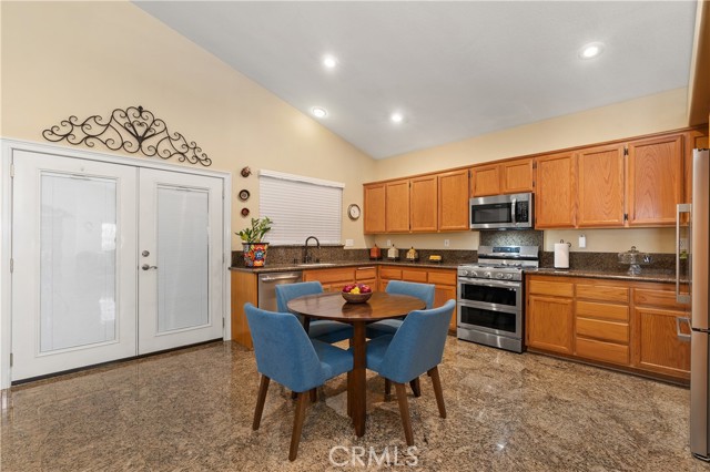 22701 Hannah Court, Corona CA: https://media.crmls.org/medias/76eb4fee-8040-4873-a6c9-a6bcc50b86c7.jpg