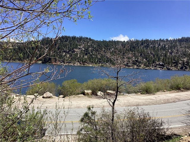 Detail Gallery Image 17 of 26 For 246 Big Bear Bld, Big Bear Lake,  CA 92315 - 1 Beds | 1 Baths