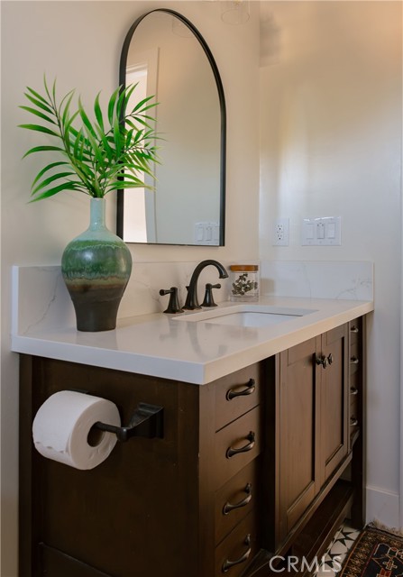 Detail Gallery Image 61 of 75 For 2840 Potomac Ave #1/2,  Los Angeles,  CA 90016 - 2 Beds | 1 Baths