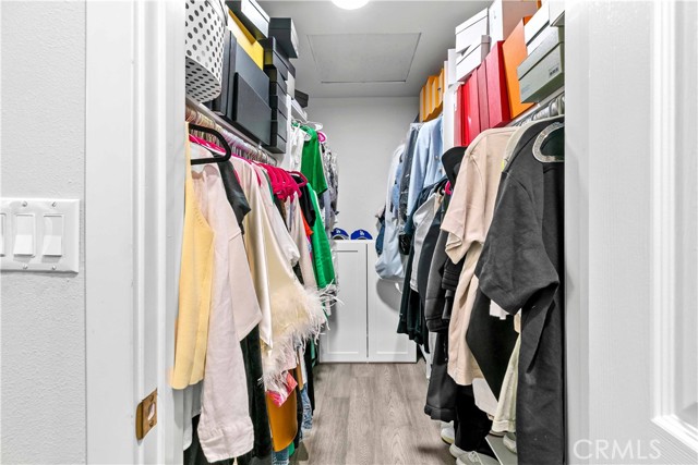 456 E San Jose Avenue, Burbank CA: https://media.crmls.org/medias/76ec7c42-ff80-4dfd-8220-c61b912ac1e0.jpg