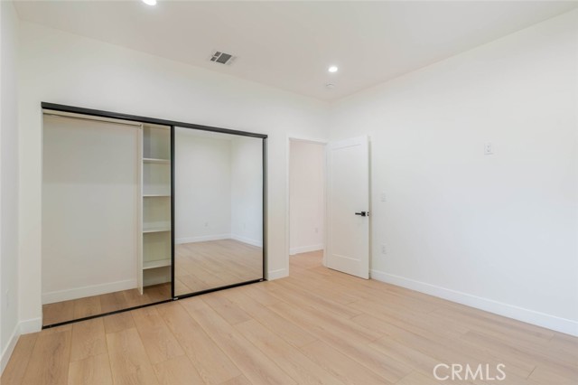 Detail Gallery Image 12 of 21 For 6217 Sylvia Ave, Tarzana,  CA 91335 - 3 Beds | 2 Baths