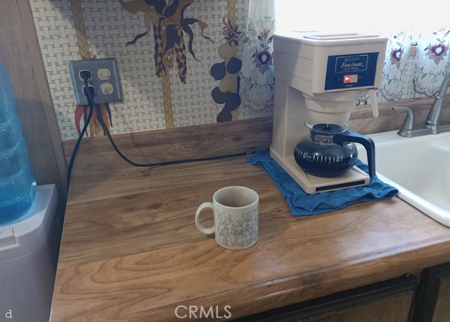 Detail Gallery Image 5 of 17 For 4841 Holly Ave #114,  Long Beach,  CA 90805 - 2 Beds | 2 Baths