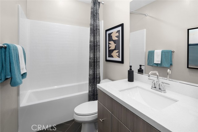 Detail Gallery Image 10 of 11 For 11334 Valley Bld #C,  El Monte,  CA 91731 - 2 Beds | 2/1 Baths