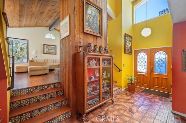 537 3rd Street, Manhattan Beach CA: https://media.crmls.org/medias/76eebd0e-6d91-46df-82ef-c337f222451a.jpg