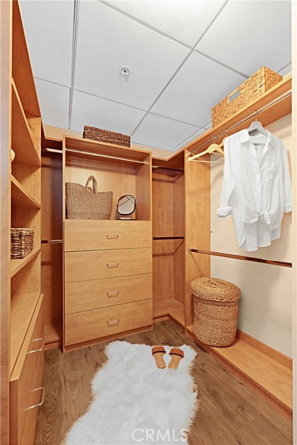13700 Marina Pointe Drive, Marina del Rey CA: https://media.crmls.org/medias/76ef3b5e-fe60-46df-ad14-d4a9b4f0b9ce.jpg
