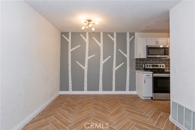 Image 9 for 2875 Los Felices RD #107