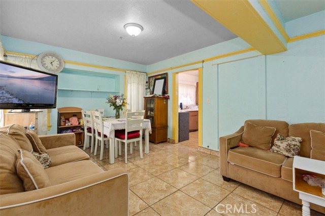 Image 3 for 932 W 75Th St, Los Angeles, CA 90044