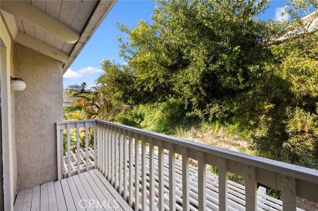 285 Calle Cuervo, San Clemente CA: https://media.crmls.org/medias/76f11d47-ed1f-4e4f-a4e9-a1afbde24163.jpg