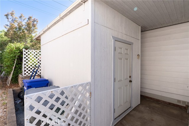 1195 La Moree Road, San Marcos CA: https://media.crmls.org/medias/76f15765-9745-4b63-bc91-dd0239dac225.jpg