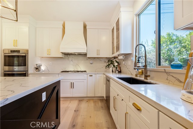 Detail Gallery Image 9 of 39 For 17065 Cantlay, Lake Balboa,  CA 91406 - 4 Beds | 3 Baths