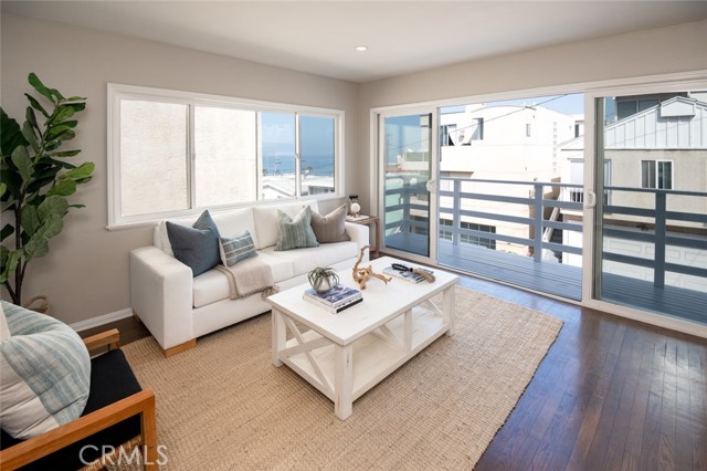 212 41st Street, Manhattan Beach, California 90266, 3 Bedrooms Bedrooms, ,1 BathroomBathrooms,Residential,Sold,41st Street,SB22068683