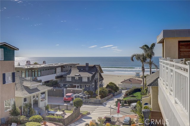 129 8th Street, Manhattan Beach, California 90266, 5 Bedrooms Bedrooms, ,3 BathroomsBathrooms,Residential,Sold,8th Street,SB23211315