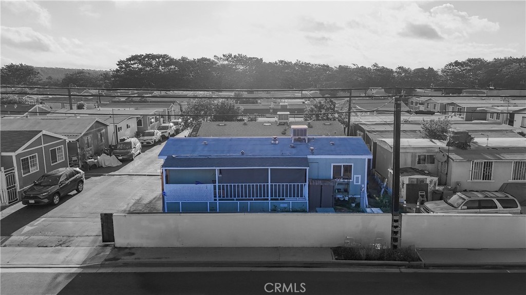 https://media.crmls.org/medias/76f39b92-f2af-42b4-abbb-dcbcfee999f1.jpg?preset=X-Large