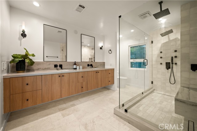 Detail Gallery Image 16 of 24 For 3947 Sumac Dr, Sherman Oaks,  CA 91403 - 4 Beds | 4/1 Baths