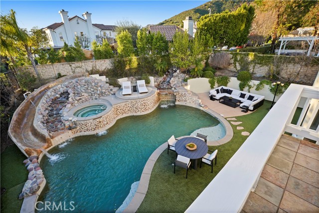 Image 55 of 63 For 907 Deerhill Road