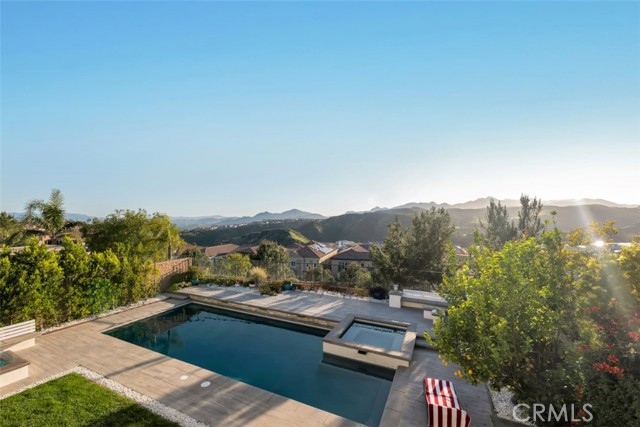 11929 Ricasoli Way, Porter Ranch CA: https://media.crmls.org/medias/76f50c10-5887-4ca7-8e44-4a1d0800ccd7.jpg