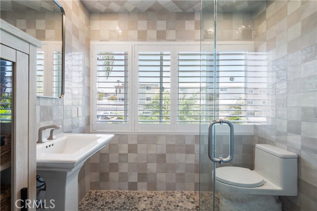 163 paseo de la concha, Redondo Beach, California 90277, 2 Bedrooms Bedrooms, ,1 BathroomBathrooms,Residential,For Sale,paseo de la concha,SB26075766