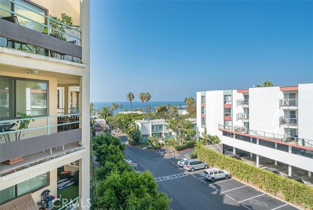 520 The Village, Redondo Beach, California 90277, 2 Bedrooms Bedrooms, ,2 BathroomsBathrooms,Residential,Sold,The Village,SB17117479