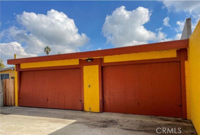 Detail Gallery Image 4 of 4 For 940 Hillcrest, El Segundo,  CA 90245 - 6 Beds | 6 Baths