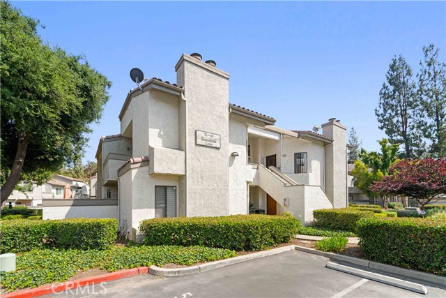 72 Brownfield Lane, Pomona CA: https://media.crmls.org/medias/76f631ff-2214-480c-825f-e527e7c43e99.jpg