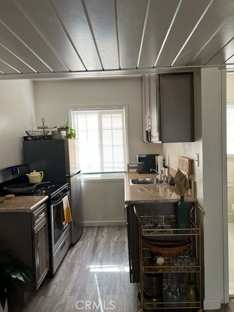 5901 E Ocean Boulevard, Long Beach CA: https://media.crmls.org/medias/76f77819-c0e2-45c4-a569-50a2cec716d9.jpg