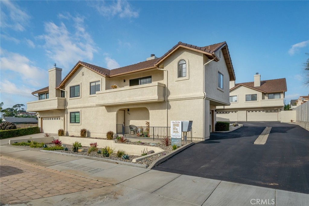 535 Longbranch Avenue, Grover Beach, CA 93433