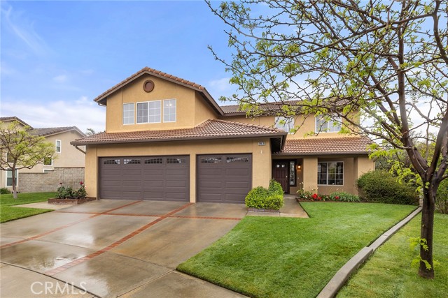 Detail Gallery Image 1 of 18 For 29570 Silver Buckle Ct, Highland,  CA 92346 - 5 Beds | 2/1 Baths