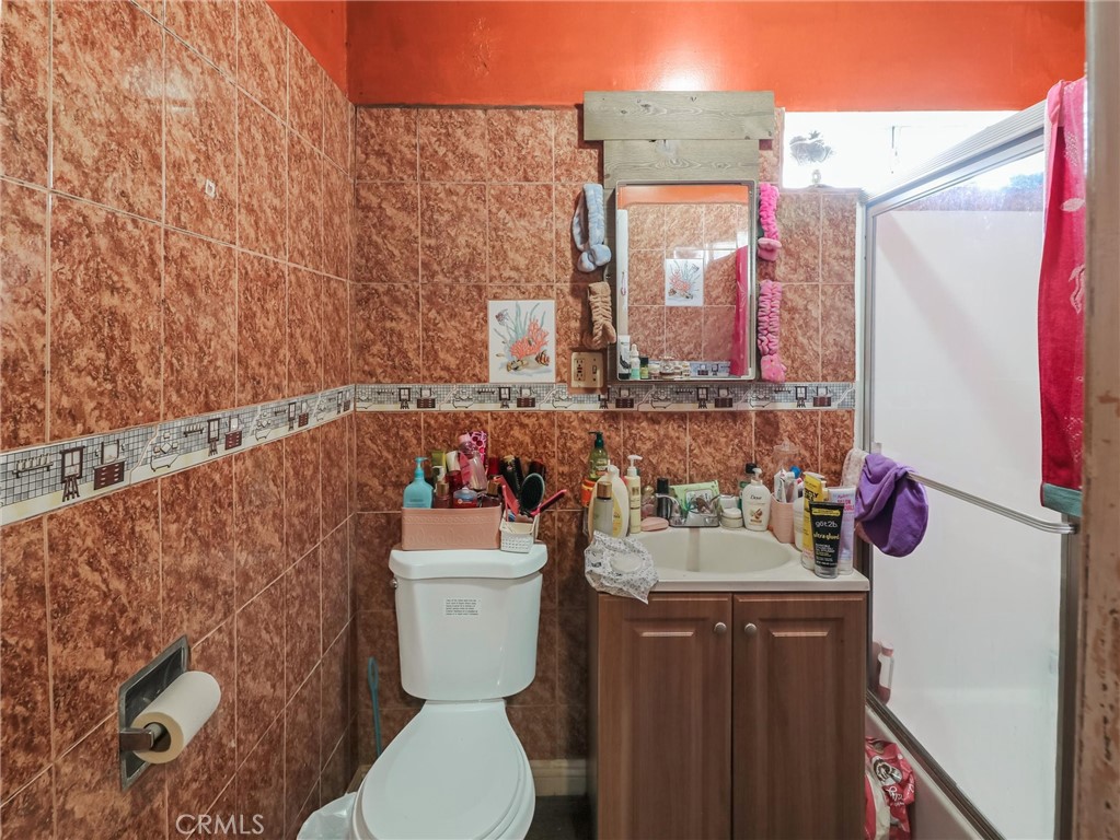 https://media.crmls.org/medias/76f88a0b-d446-4879-a850-7104d32cd56c.jpg?preset=X-Large