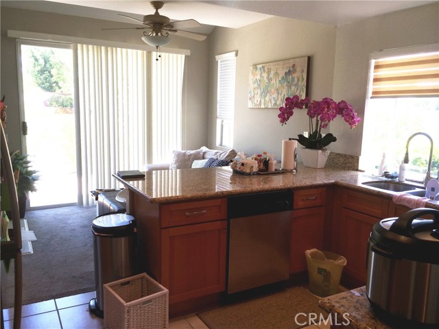 2371 Tryall, Tustin CA: https://media.crmls.org/medias/76f8badc-76b2-4e42-9700-b499fc81688b.jpg