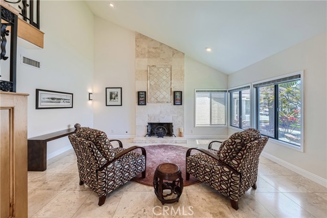 Detail Gallery Image 14 of 48 For 4048 Mistral Dr, Huntington Beach,  CA 92649 - 4 Beds | 2/1 Baths