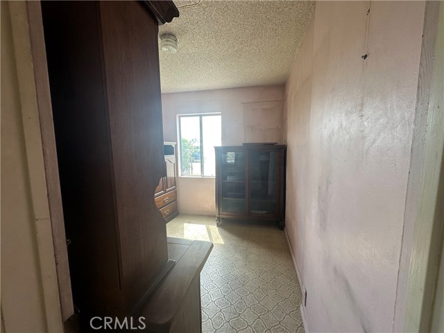 4657 Fisher Street, Los Angeles CA: https://media.crmls.org/medias/76f8d811-014f-4a5c-b159-f3f64c055a69.jpg