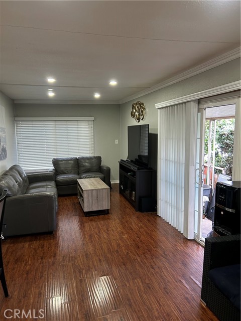 Detail Gallery Image 6 of 24 For 16600 Orange Ave #48,  Paramount,  CA 90723 - 3 Beds | 2 Baths