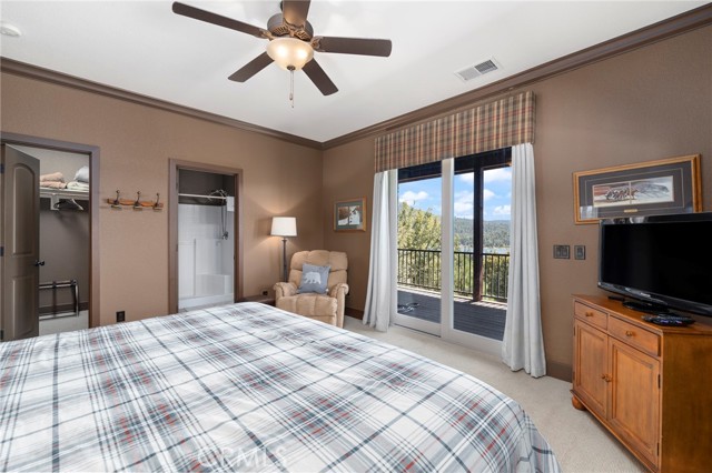 39828 Granite Ridge Lane, Bass Lake CA: https://media.crmls.org/medias/76f9c4f5-3683-4482-b3c7-9ead38e87f65.jpg